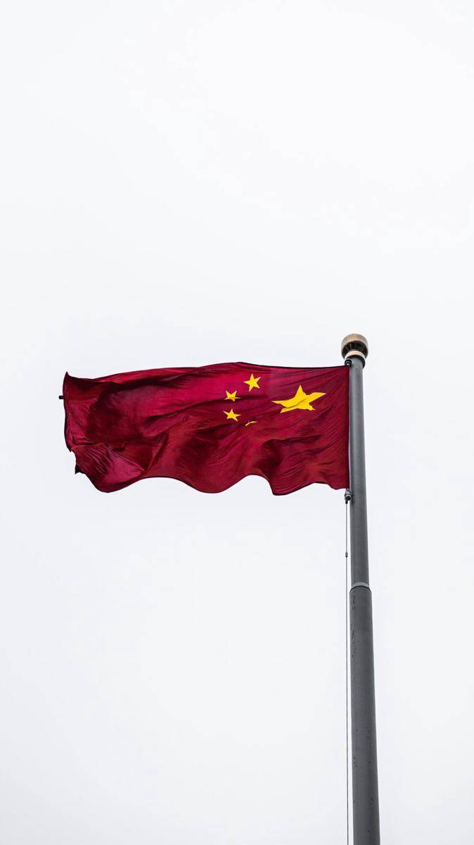 Bendera China (unsplash.com/@aluengo91)