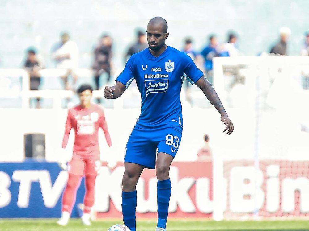 Lucas Gama (instagram.com/psisfcofficial)