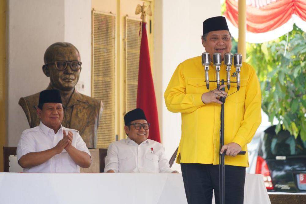 Ketua Umum DPP Partai Golkar Airlangga Hartarto menyatakan dukungan partai berlambang pohon beringin kepada Ketua Umum Partai Gerindra Prabowo Subianto di Pilpres 2024. (Dok. Golkar)