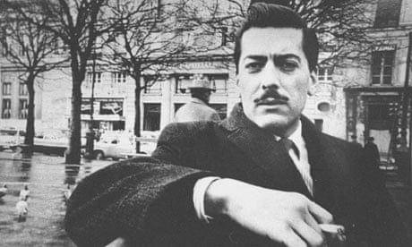 Mario Vargas Llosa pemenang hadiah nobel dari Arequipa (theguardian.com)