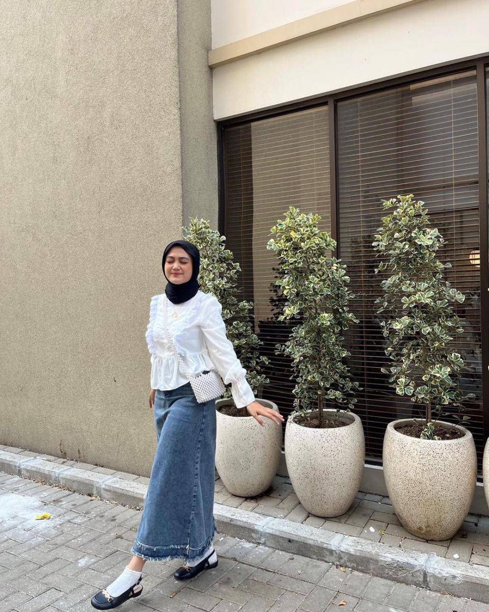 Inthira Klhaudya Kusnara (instagram.com/inthiraclhaudya)