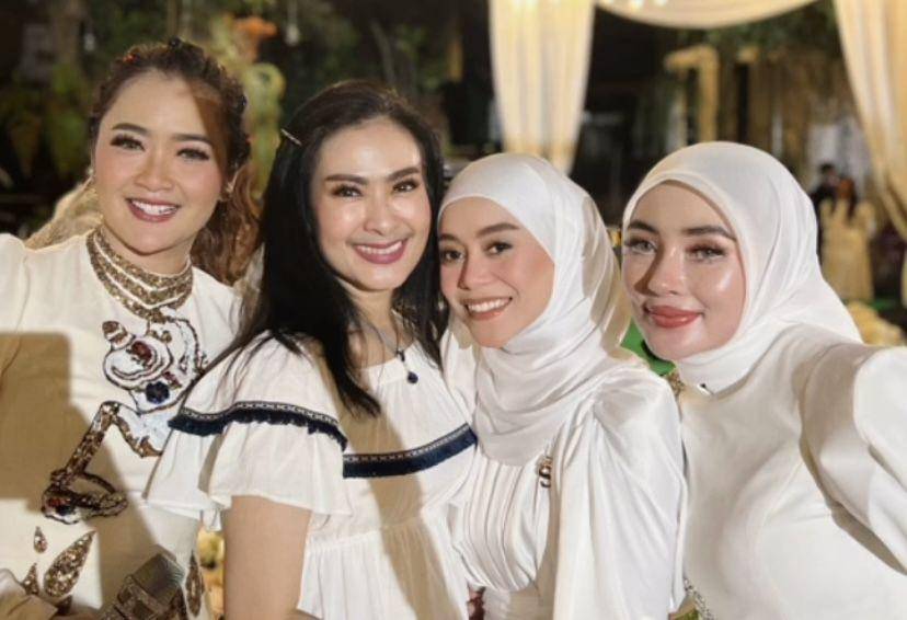 potret artis di pesta ulang tahun Shella Saukia (Instagram.com/isdadahlia)