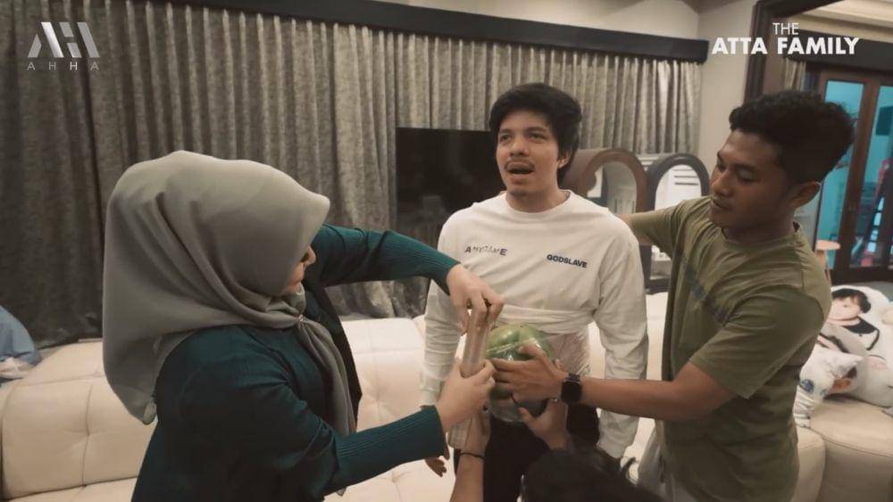 Atta Halilintar jadi bumil (YouTube.com/AH)