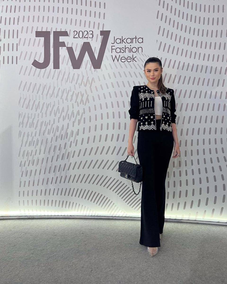 OOTD stylish Fabienne Nicole (instagram.com/fabienne_fng)