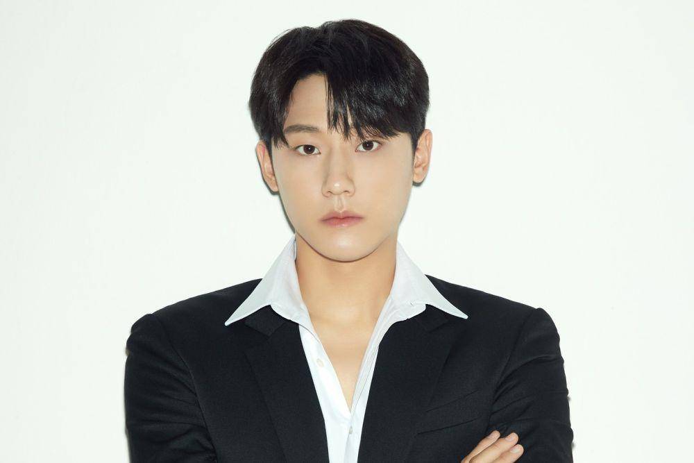 Lee Do Hyun (Instagram.com/ldh_sky)