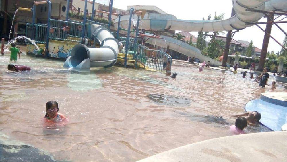 Water Fun Plaza Marina saat dipenuhi wisatawan. Instagram/primasyailendra