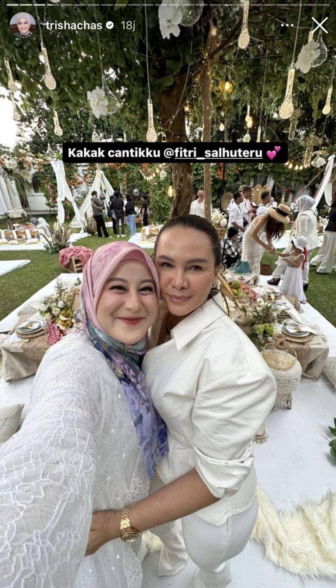 potret artis di pesta ulang tahun Shella Saukia (Instagram.com/trishachas)