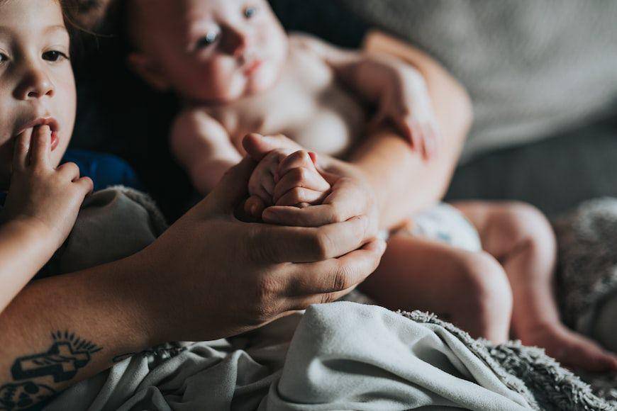 ilustrasi balita dan bayi (unsplash.com/nate_dumlao)
