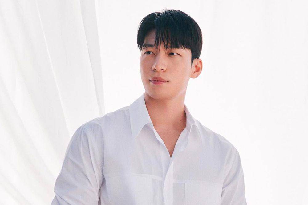 Wi Ha Joon (instagram.com/wi__wi__wi)