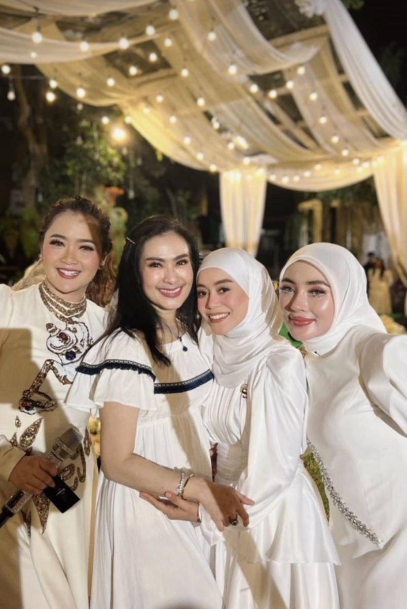 potret artis di pesta ulang tahun Shella Saukia (Instagram.com/isdadahlia