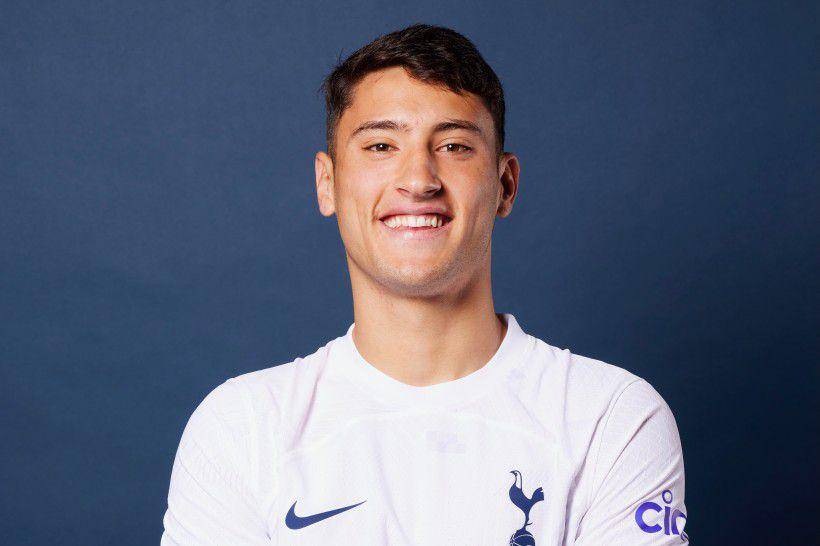 Alejo Veliz (twitter.com/SpursOfficial)
