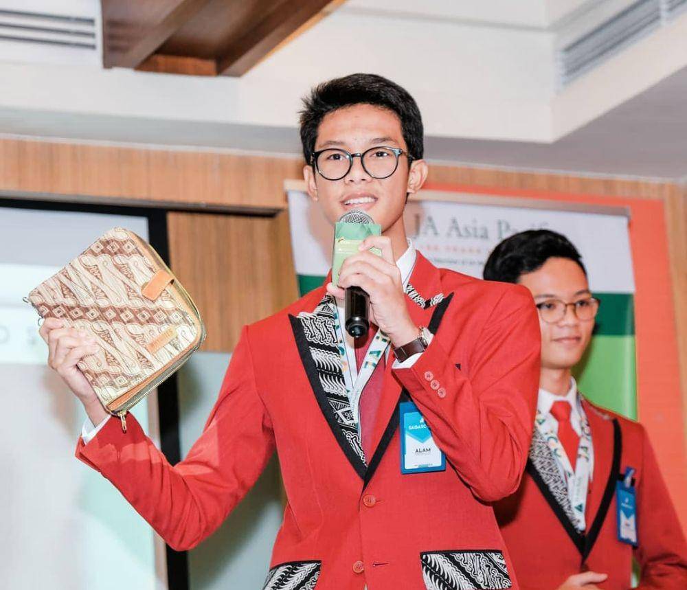 Alam Ganjar (instagram.com/alamganjar)