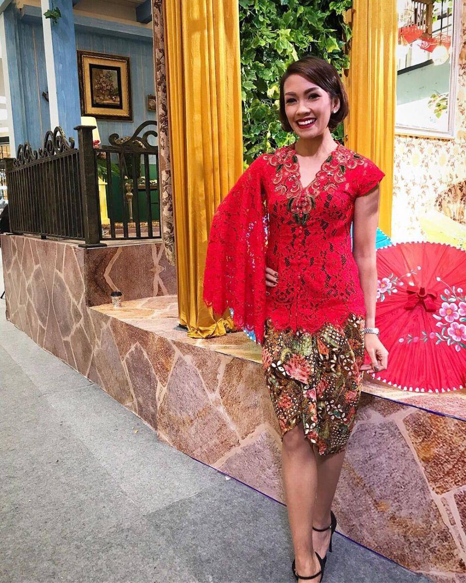 Gaya kebaya ala Melanie Putria (instagram.com/melanieputria)