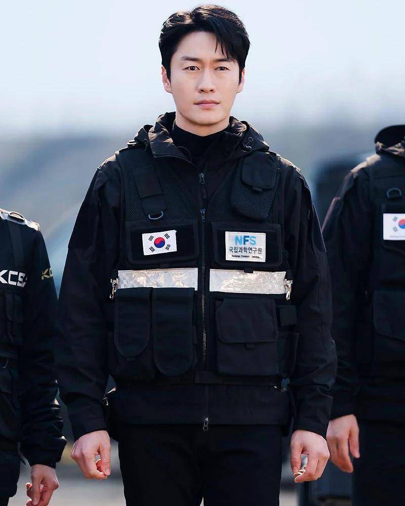 Oh Eui Sik (Instagram.com/oh_euisik)