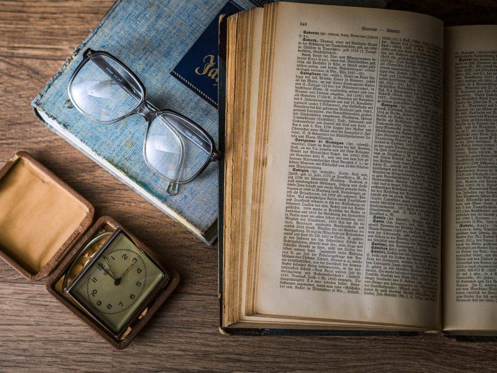 Ilustrasi buku sastra (Pixabay.com/ Dariusz Sankowski )