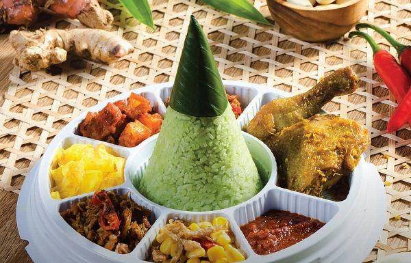ilustrasi resep tumpeng 17 Agustus mini nasi hijau (facebook.com/Dapur Panglima)