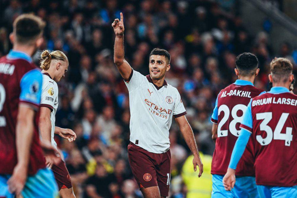 Rodri (twitter.com/ManCity)