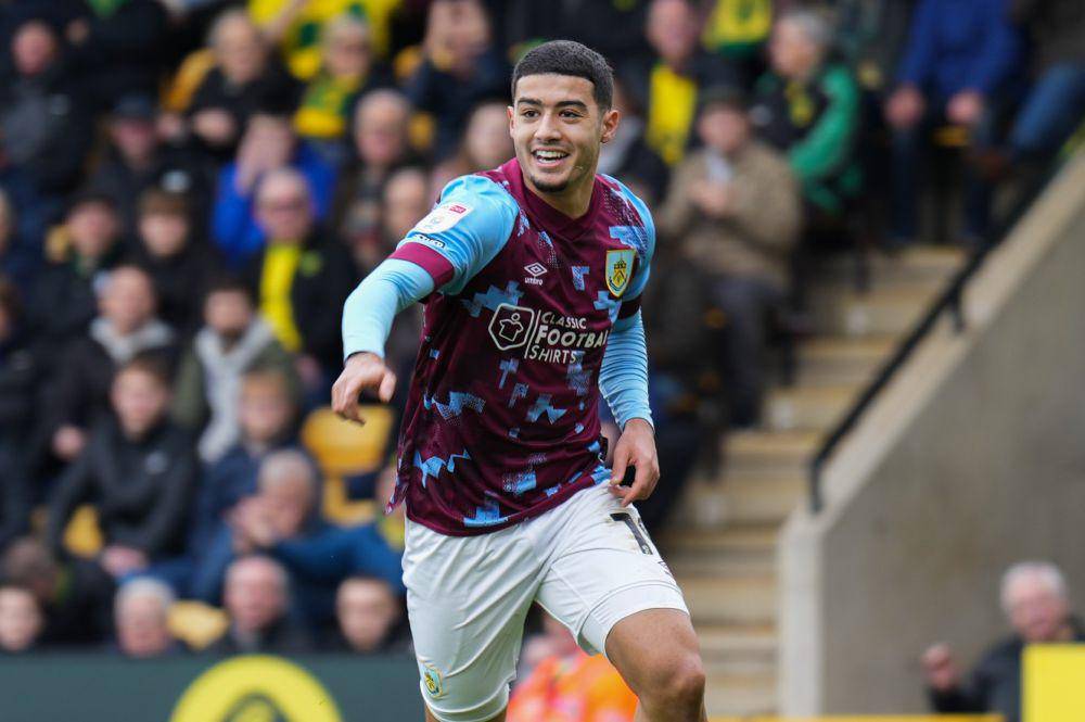 Anass Zaroury (twitter.com/BurnleyOfficial)