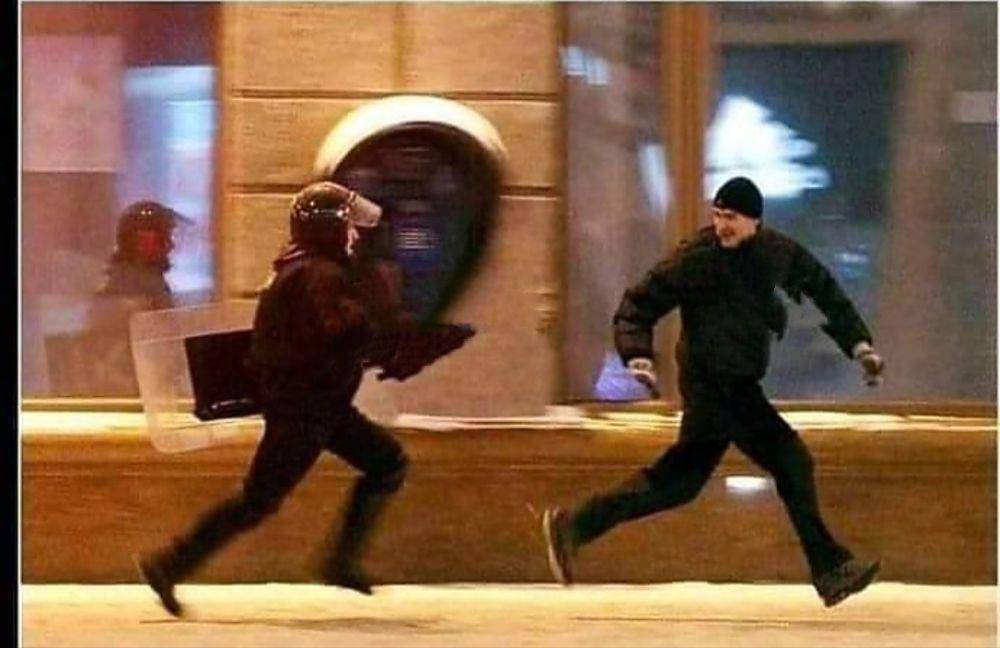 meme dikejar (instagram.com/polosanmeme.in)