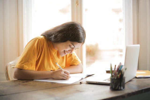 6 Kursus Online Cocok buat Persiapan Kuliah di Luar Negeri