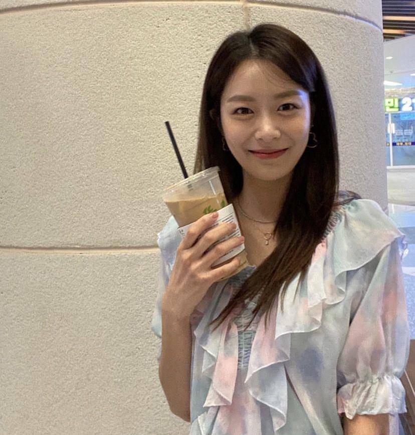 potret Song Da Eun (instagram.com/da.eun.da.eun)