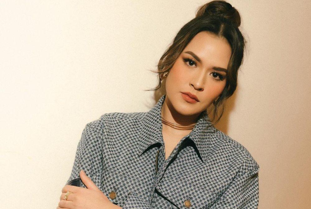 10 Lagu Cinta Milik Raisa, Sukses Bikin Hati Berbunga-bunga
