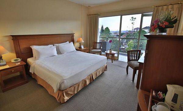 The Jayakarta Suite Hotel & Resort (google.com/maps/Hotelbeds)
