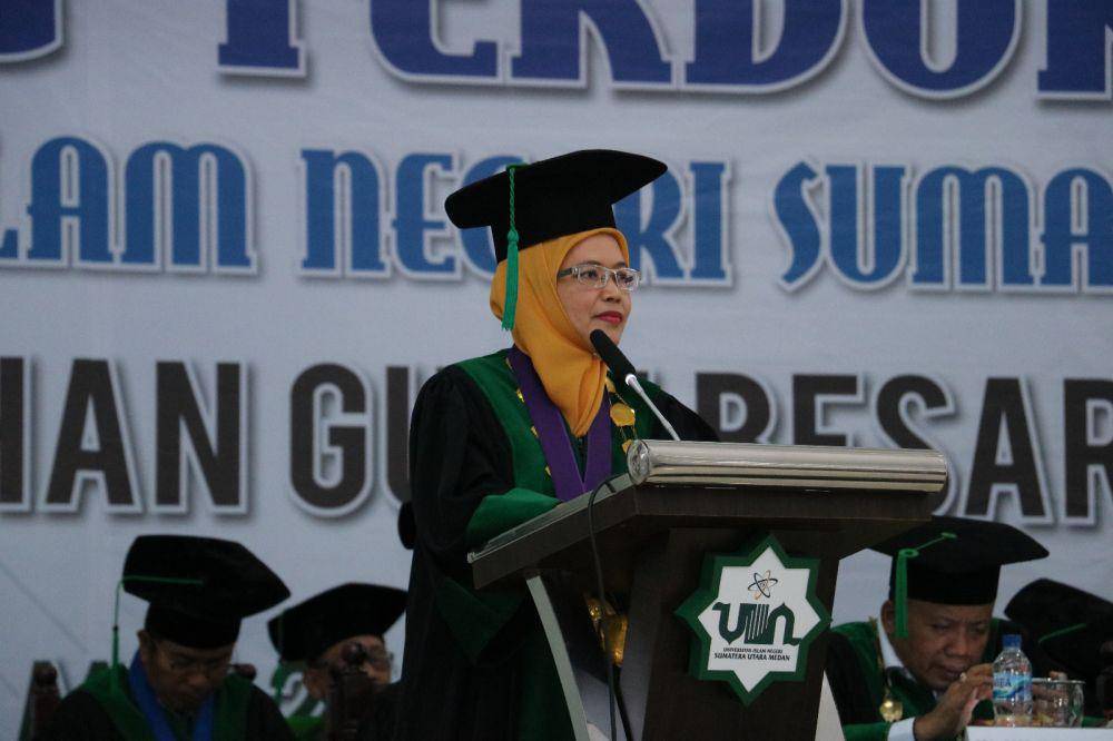 Prof Nurhayati, Rektor pertama wanita UIN Sumut (dok.UIN Sumut)