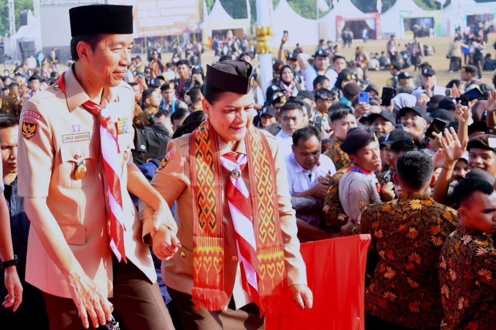 Ditemani Iriana, Jokowi Tinjau Raimuna Nasional XII di Cibubur