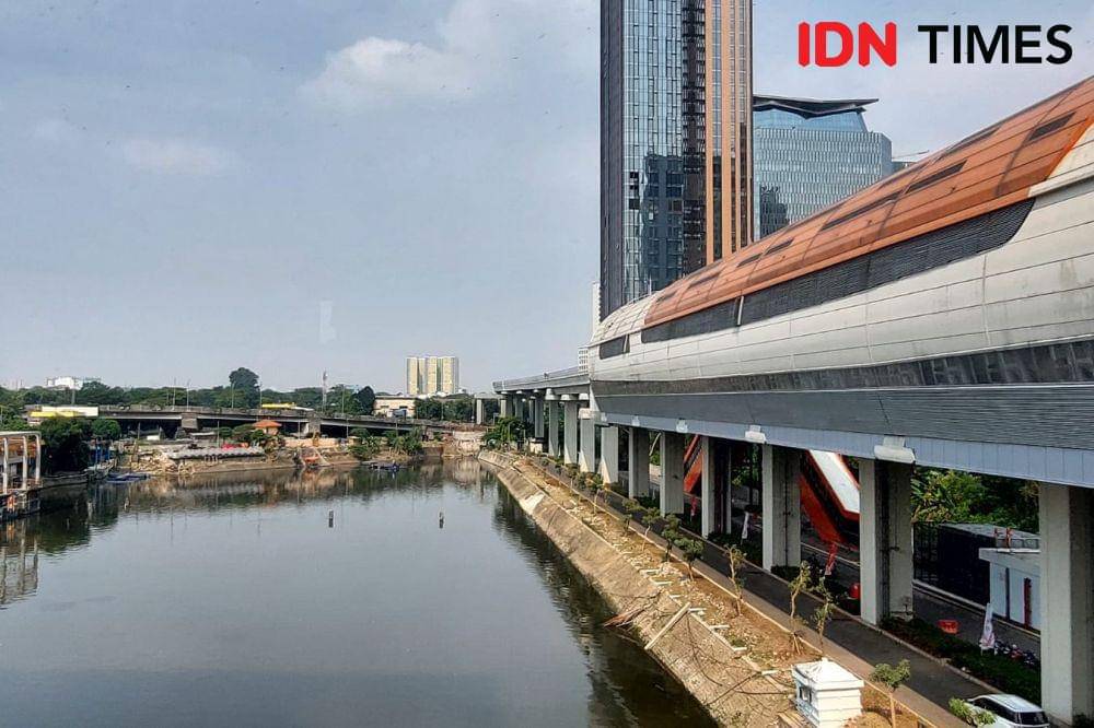 Jembatan Penyeberangan Multiguna Dukuh Atas. (IDN Times/Umi Kalsum)