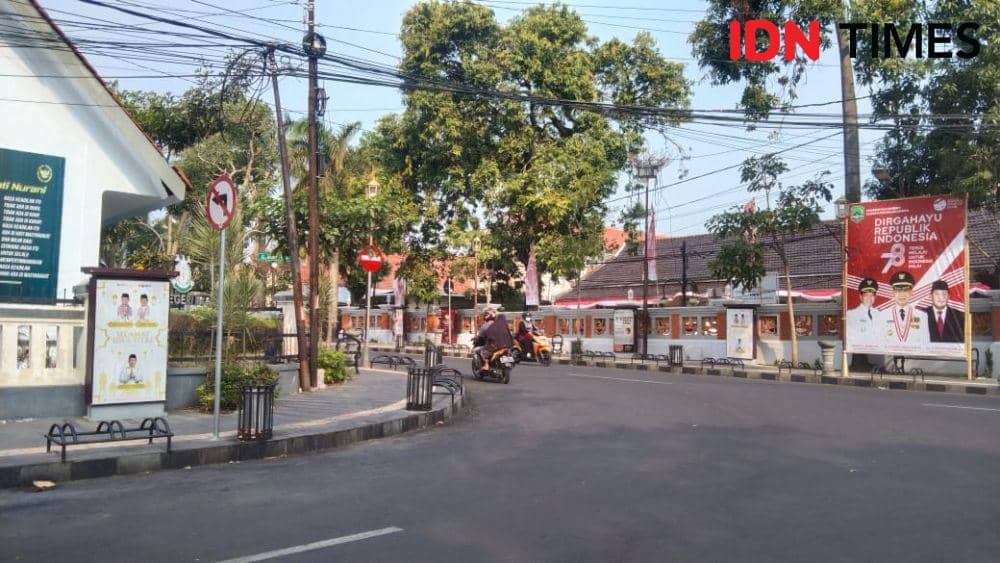 Ilustrasi pemotor melawan arah. (Dok. IDN Times)