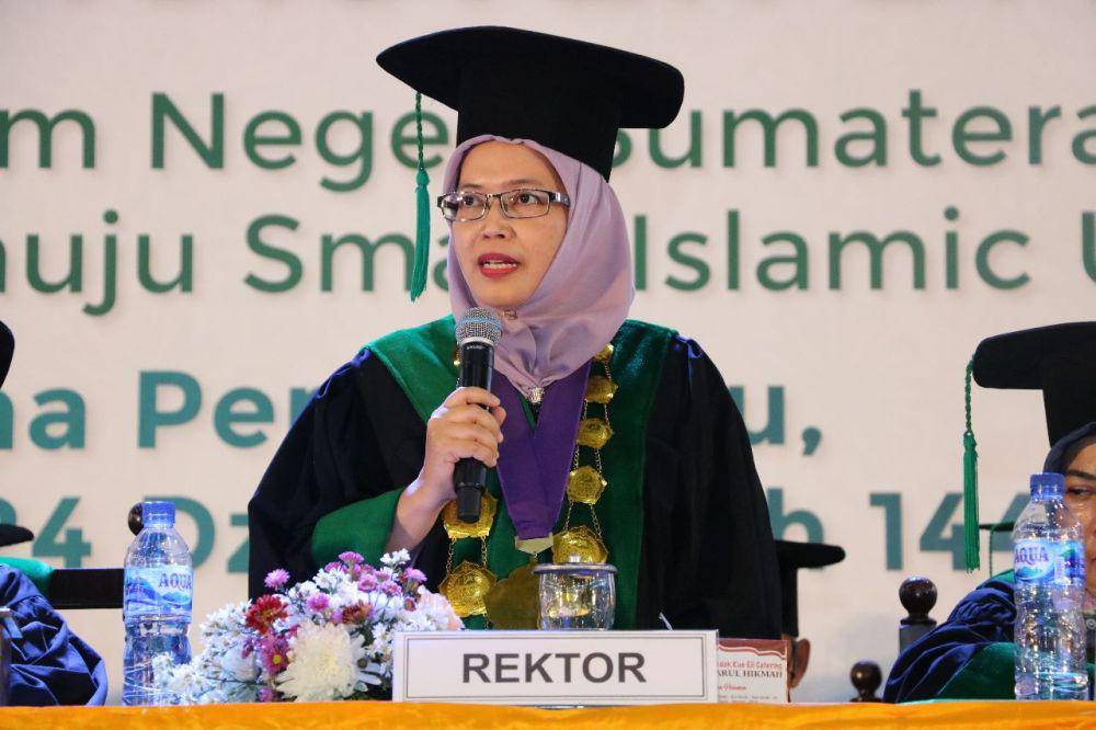 Prof Nurhayati, Rektor pertama wanita UIN Sumut (dok.UIN Sumut)