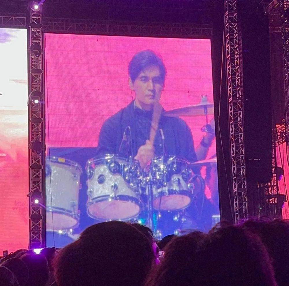 Tyo Nugros di panggung Konser Dewa 2023 (instagram.com/finaavq)