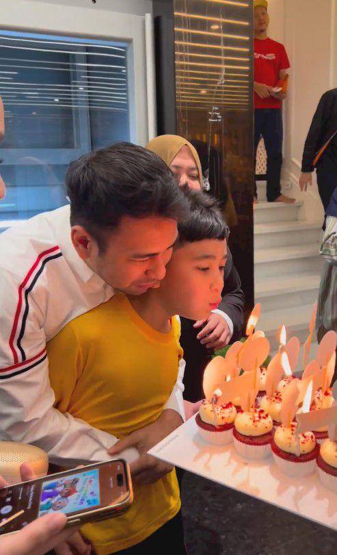 ulang tahun Rafathar (Instagram.com/rieta_amilia)