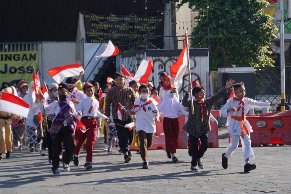 Pemkot Jogja Semarakkan Gerakan Nasional Pembagian 10 Juta Bendera
