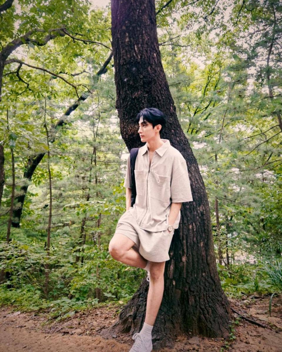 DK SEVENTEEN (instagram.com/dk_is_dokyeom)