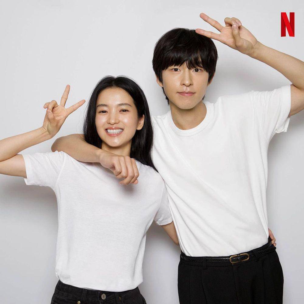 potret Kim Tae Ri dan Hong Kyung (instagram.com/netflixkr)