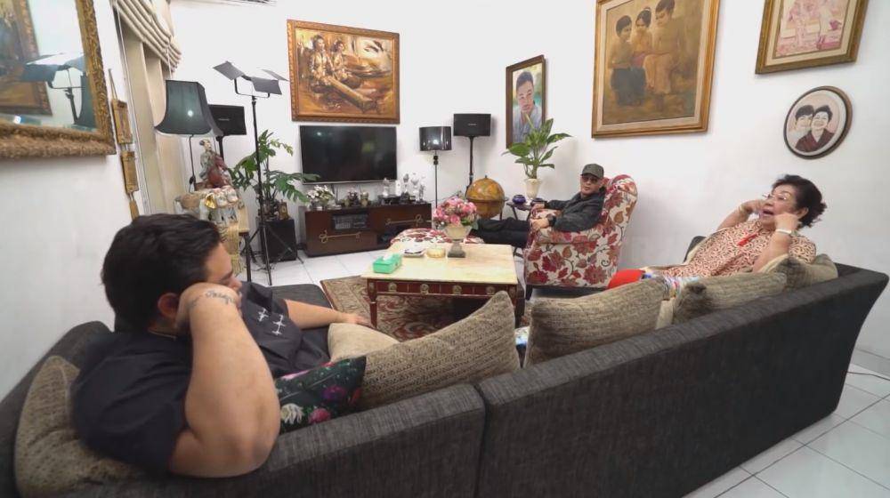 rumah ibunda Ivan Gunawan (YouTube.com/TRANS7 OFFICIAL)