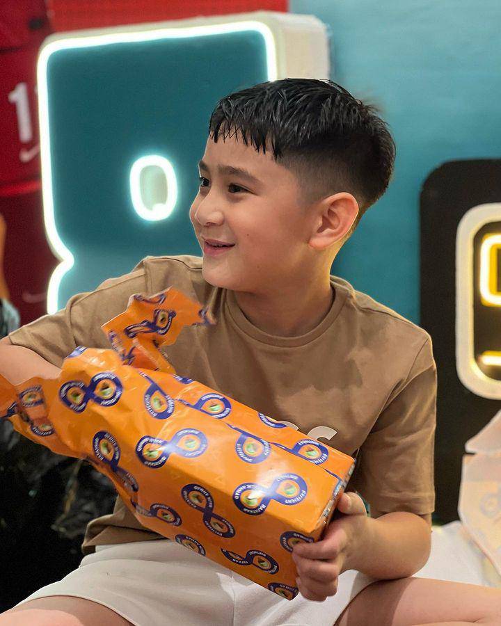 ulang tahun Rafathar (Instagram.com/rieta_amilia)