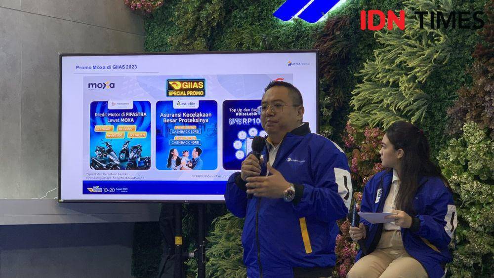 Promo dari Moxa di GIIAS 2023 (IDN Times/Fadhliansyah)