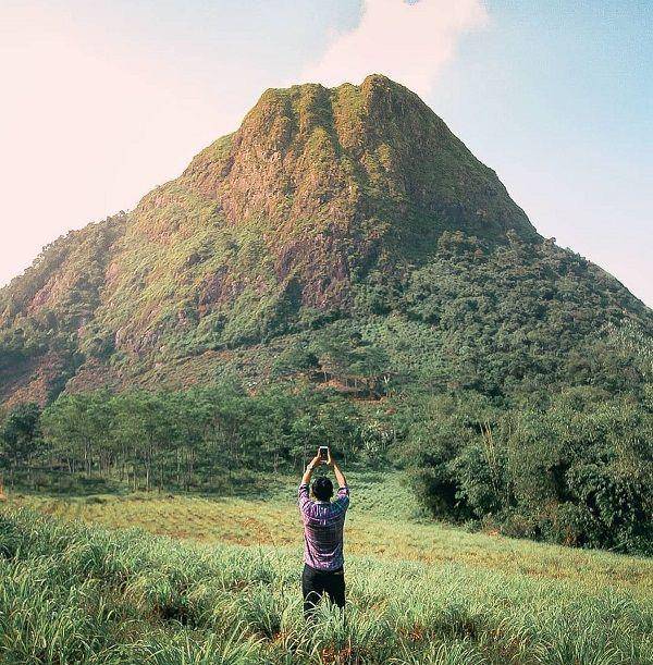 Gunung Batu Jonggol (instagram.com/explorebogor)