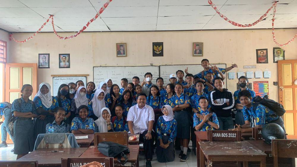 Kisah Tegar Ristianto, Guru Muda yang Mengabdi di Biak Papua