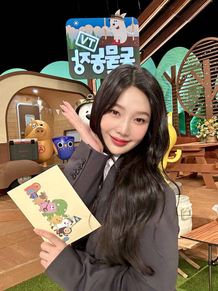 Joy Red Velvet (twitter.com/RVsmtown)