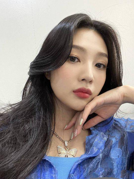 Joy Red Velvet (twitter.com/RVsmtown)