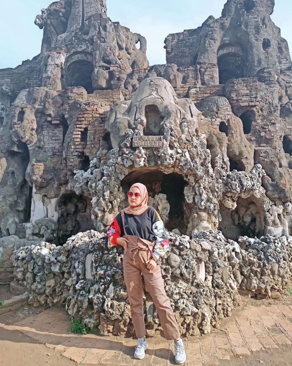 Gua Sunyaragi (instagram.com/sherlymilayn)