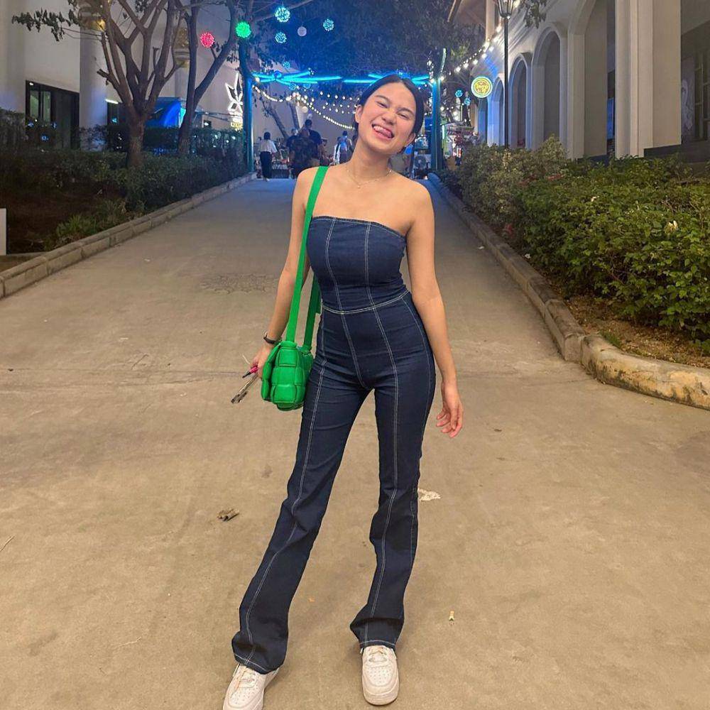 OOTD ala Azizah Salsha (instagram.com/azizahsalsha_)