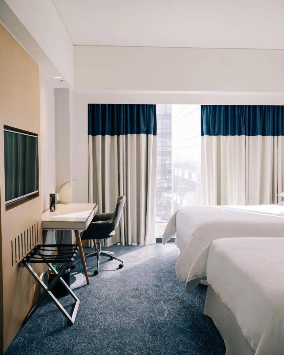 Salah satu tipe kamar di Four Points Surabaya Tunjungan Plaza. Instagram/fourpointssurabaya