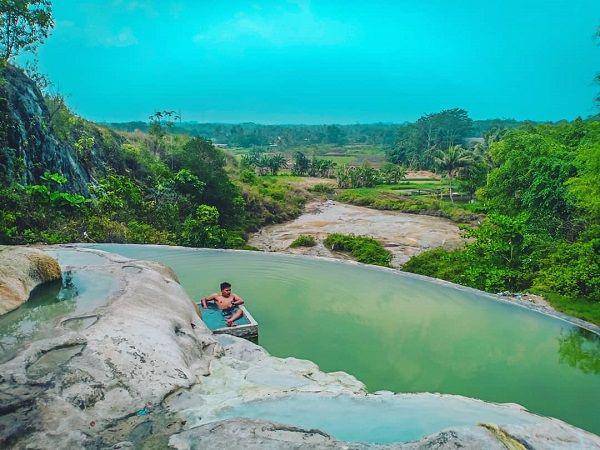 Tirta Sanita (instagram.com/saddam_27)
