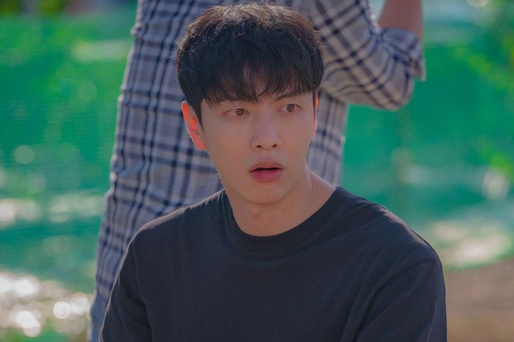 Still cut drama Behind Your Touch (instagram.com/jtbcdrama)