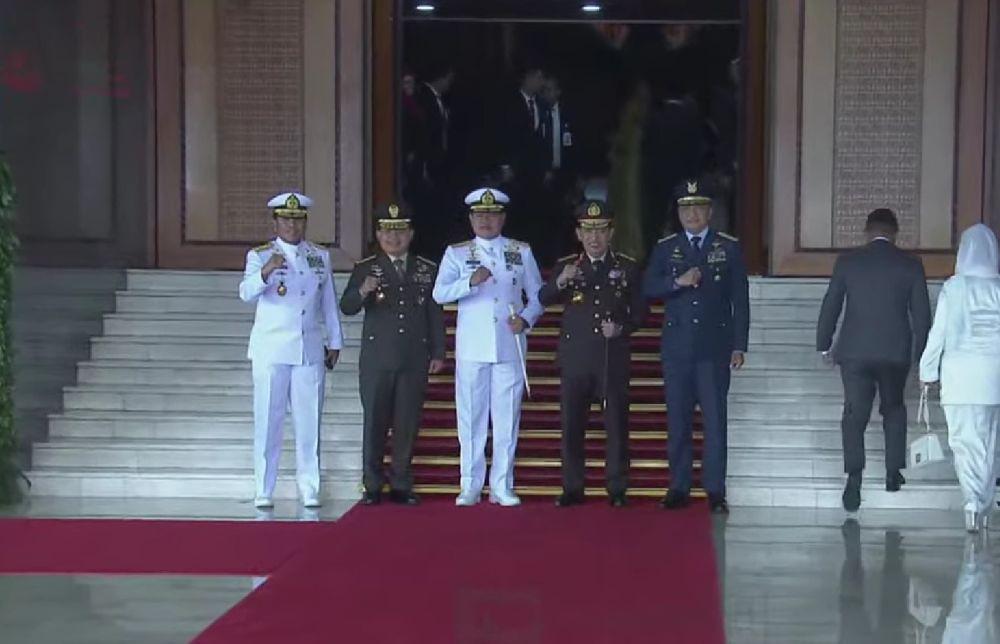Panglima TNI dan 3 Kepala Staf Kompak Pakai PDU di Sidang Tahunan MPR